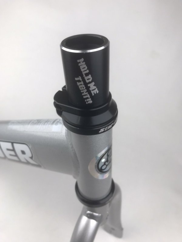 ノーマルフォークにコラムアダプター取付